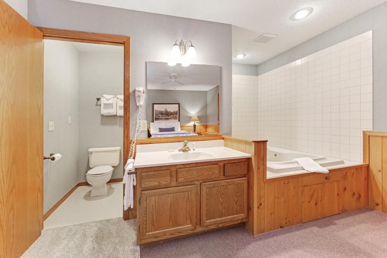 إيغل ريفير Chanticleer Inn: Villa 8 المظهر الخارجي الصورة