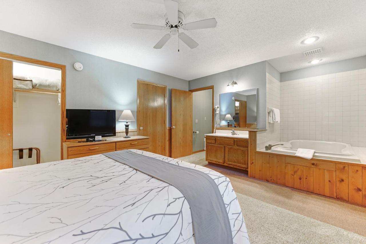 إيغل ريفير Chanticleer Inn: Villa 8 المظهر الخارجي الصورة